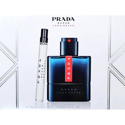 Prada Luna Rossa Ocean Eau de Toilette 50ml + Travel Spray EDT 10 ml Set Kopfnoten: Bergamotte, Rosa Pfeffer, Artemisia Herznoten: Iris-Noten, Lavendel, Safran-Akkord Basisnoten: Vetiver, Moschus, Patchouli EAN: 3614273874397