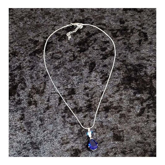 Damen Schmuck Set Kette mit Anhänger und Ohrstecker im Geschenkbox