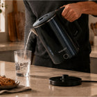 Edelstahl Wasserkocher 1,5 Liter 1500 W kabellos 360° Drehsockel marineblau Elektrowasserkocher – Bild 5