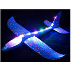 LED Wurfgleiter Styroporflieger 47 cm – leuchtendes Flugzeug Spielzeug für Kinder, rot, Indoor & Outdoor – Bild 3