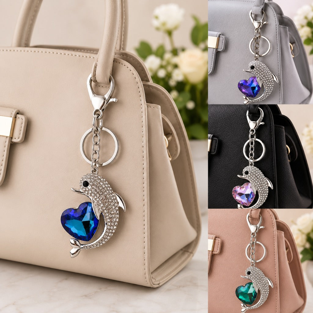 Strass Delfin Schlüsselanhänger mit Kristallherz – funkelndes Accessoire für Damen mit Strasssteinen und Karabinerhak – Bild 2