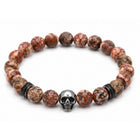 Herren Totenkopf Armband mit Naturstein-Perlen in Braun-Rot-Tönen – Skull Armband für Biker Rock Streetwear